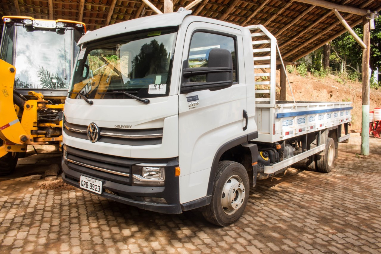 Caminhão reforça atendimentos do PRONAF em Ibatiba