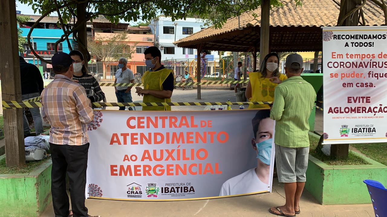 Prefeitura instala Central de Informação sobre o Auxílio Emergencial na Praça