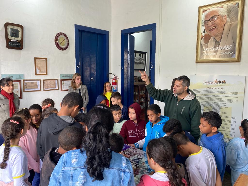 Alunos de Brejetuba visitam o Museu do Tropeiro “Salomão José Fadlalah